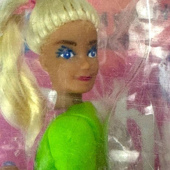 McDonald's Vintage Happy Meal Toy 1994 Barbie & Friends Bicyclin Barbie‎ #1 NIP - Picture 4 of 5